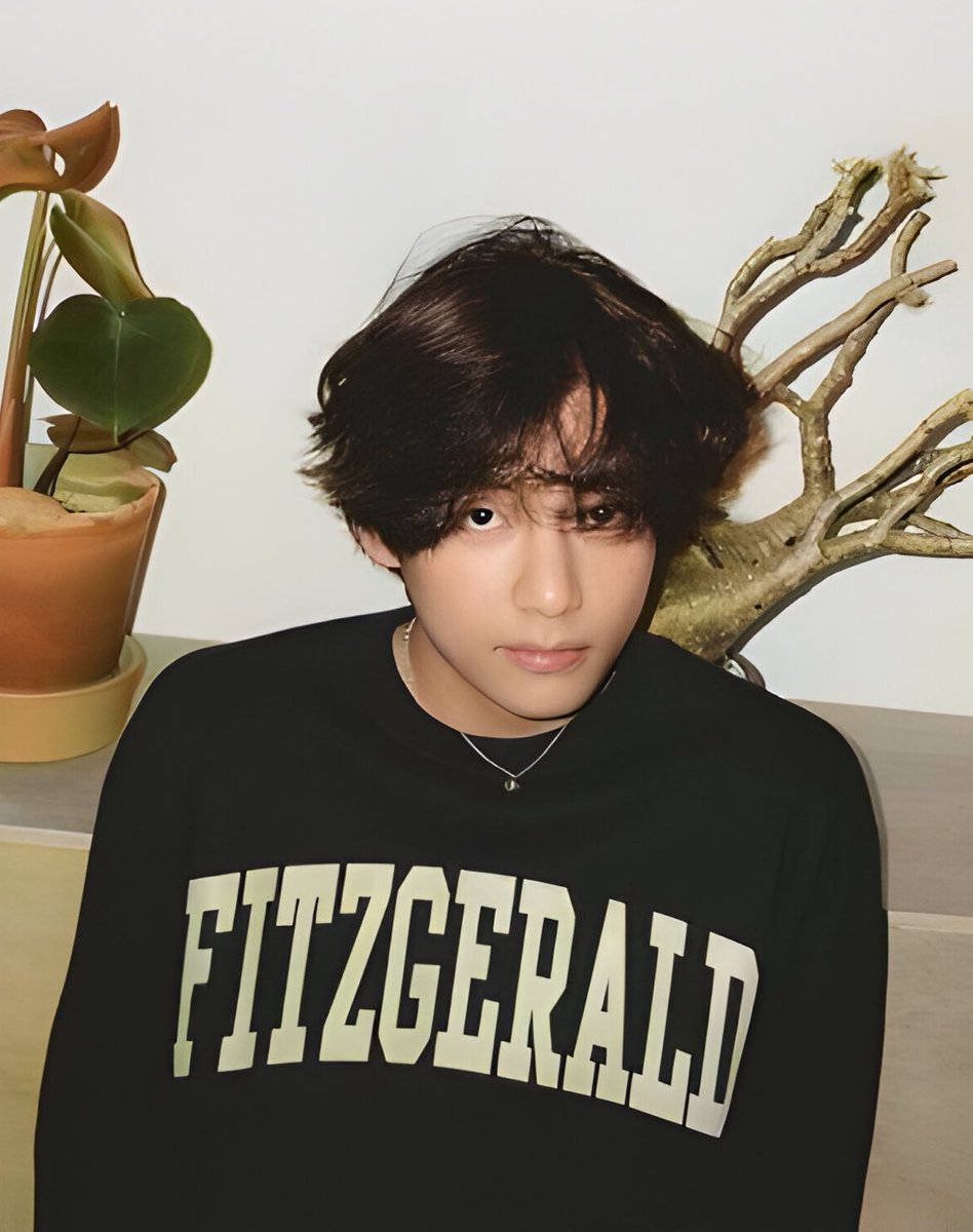 OMG KIM TAEHYUNG IS SO BOYFRIEND