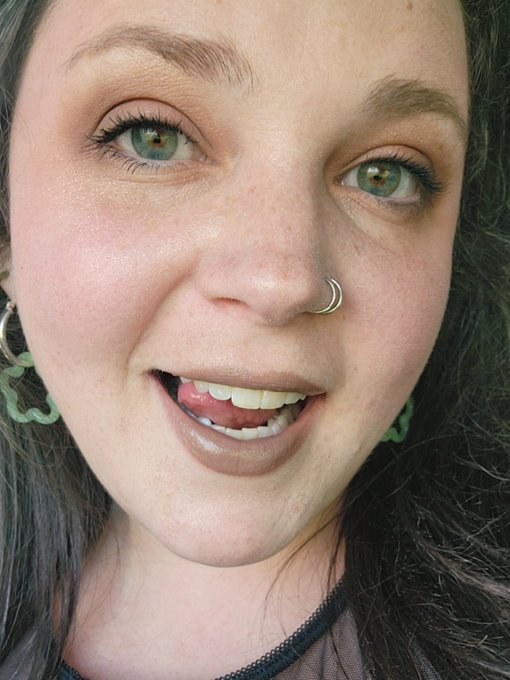 Headed to my pedicure appointment.  Send $70 if you have ever jerked to my feet. https://t.co/tZSzxB