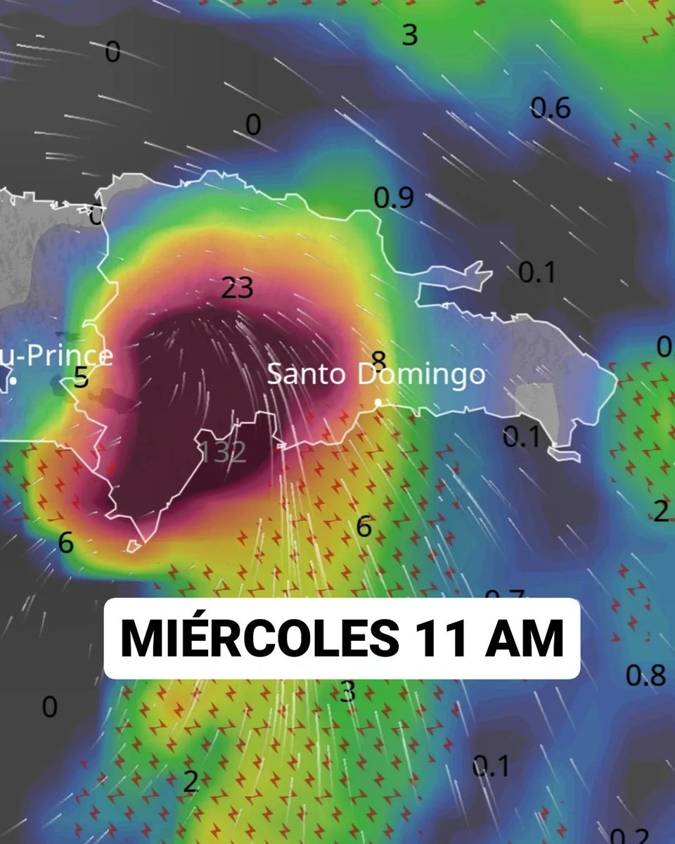 JeanSuriel's tweet photo. 🔴🔴ALERTA🔴🔴
Ha comenzado el período más peligroso de la Tormenta Tropical Franklin en República Dominicana: el centro del sistema ya está sobre el país, por lo que se desarrollarán núcleos nubosos significativos en las próximas horas.

🔴Todo el territorio dominicano está bajo los efectos de la tormenta y el potencial de las inundaciones incrementa a cada minuto.

🔴Los modelos de pronóstico prevén la ocurrencia de precipitaciones fuertes antes del mediodía en el suroeste, sur, Cordillera Central, sureste, noreste y este; mientras que después del mediodía aumentarán los aguaceros y las inundaciones hacia el noroeste y norte.

🔴Además de las lluvias, Franklin está generando ráfagas de viento entre 50 y 70 km/h en el suroeste y en el sur, con tendencia a extender estas ráfagas hacia el noroeste, Cordillera Central, norte y noreste.

⚠️⚠️MUCHA ATENCIÓN: Si no es urgente, manténganse en sus hogares hasta que se aleje la tormenta y si reside en zonas vulnerables es momento de desplazarse a lugares más seguros o refugios establecidos por la @DefensaCivilRD.

🔴Entre 5 y 7 PM de hoy miércoles, el centro de la Tormenta Franklin ya estaría saliendo por el norte de República Dominicana.

☑️ https://t.co/WlQFg167bk 
➡️ @AgendaClimatica 
▶️ https://t.co/OBEFwksFsW