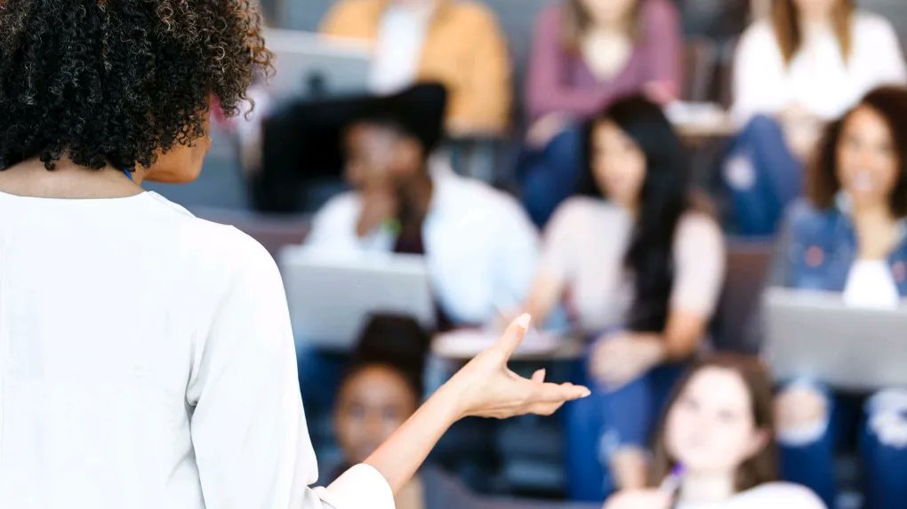 I bet we had the same discussion when handheld calculators became available

While most schools are looking to ban #ChatGPT, some Schools begin teaching students to use #AI tools
 buff.ly/47xPwii

Would you want your kids to include AI part of their learning tools?
