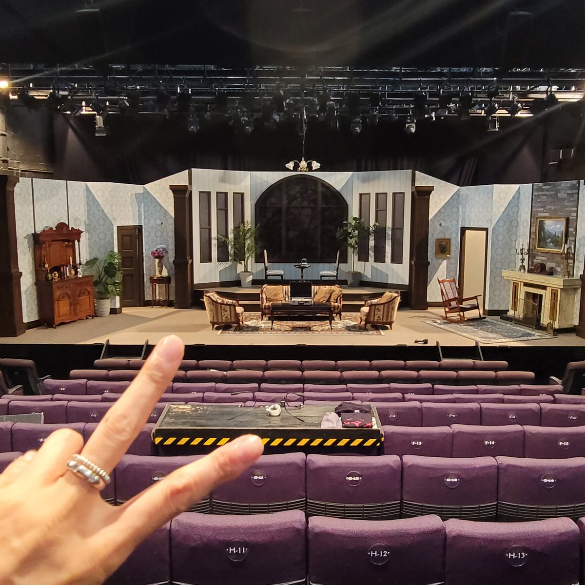 Stymoco's tweet photo. ほっきーが6年ぶりに舞台やっ��るってよ

ほっきーと6年ぶりのタッグ！
これから夢のような2週間最高★

#THEMONEY
#ザマネ
#薪巻満奇のソウサク
#保木本真也 さん
#寿つかさ さん
#七海ひろき さん
#緒月遠麻 さん
#伶美うらら さん
#澄風なぎ さん
#もこスタイリング 
#もこスタイリング https://t.co/c4mqAWG2vW