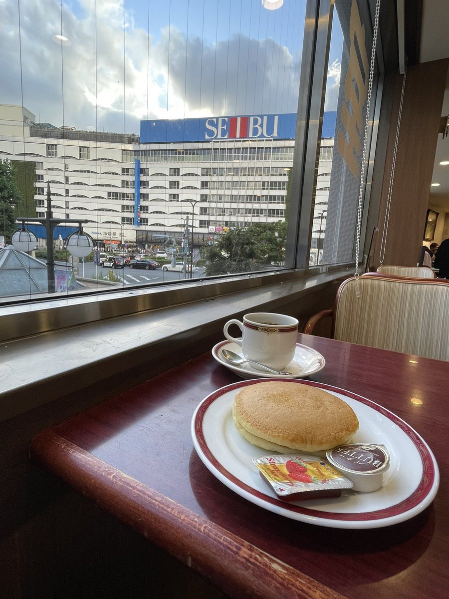 0fMVuAKFw6ut3hx's tweet photo. 西武池袋本店は、今のまま西武池袋本店という百貨店であって欲しい。
そごう・西武「売却」反対‼️
池袋にヨドバシカメラはいらない！
#そごう西武
#西武池袋本店 
#西武百貨店 
#西武百貨店売却反対
#池袋
#ヨドバシカメラ https://t.co/dDpoioUlO1