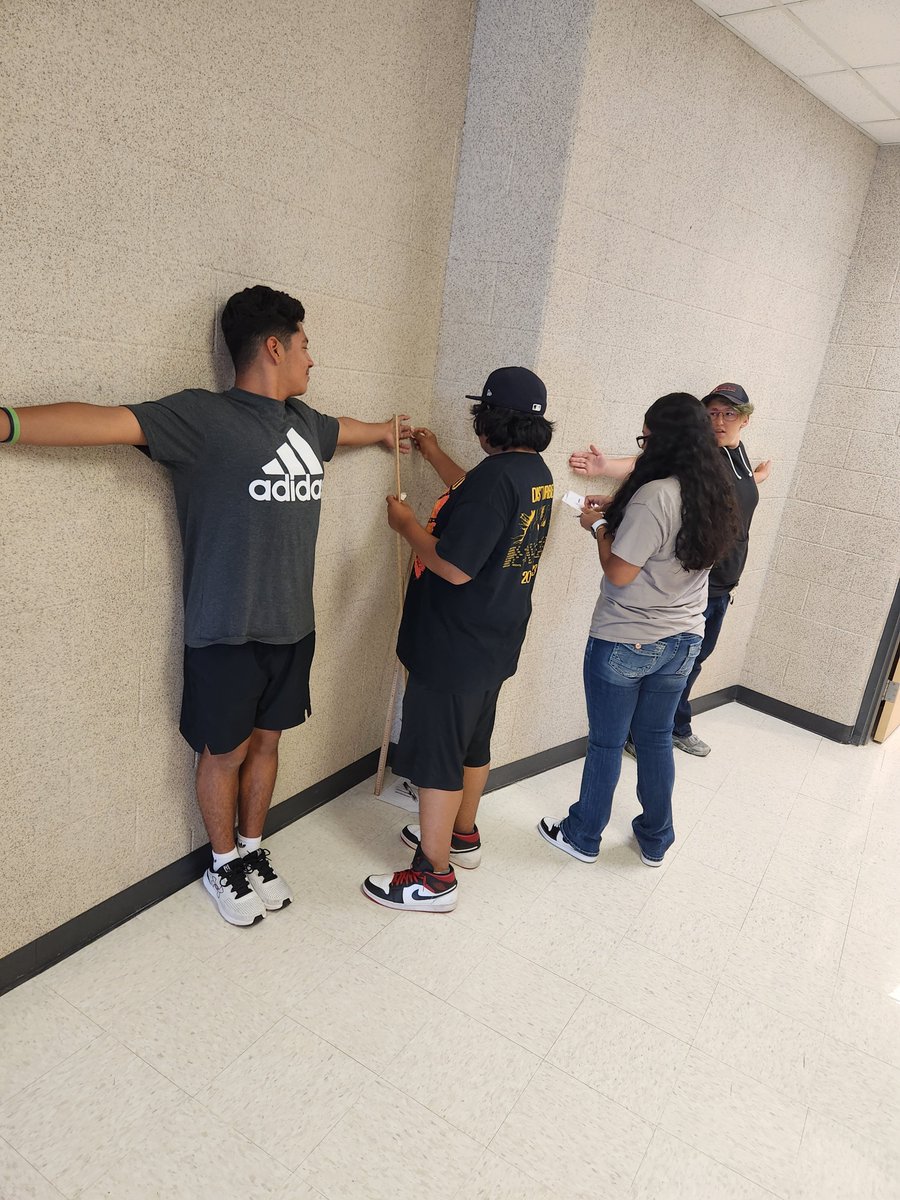 RHSMounties's tweet photo. Mr. Pate's Pre AP Biology class testing the Vitruvian Theory.
#RHSbioROCKS. #HowTALL? https://t.co/IQYmpz5ay5