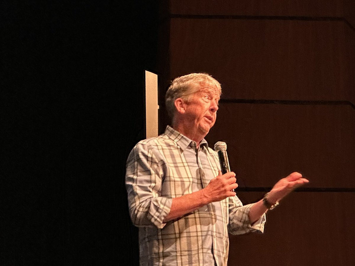 Louis Lee tweet media