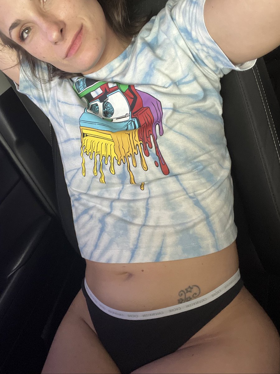 kaydee_nick's tweet photo. Fuck me in the car wash? #slut #SLAMDUNK #carwash #dirtyjobs #dirtysluts #onlyfans_girl #onlyfansbabe #pornhub #brunette #philly #Philadelphia #polaroid #companion #bj #bisexual #bighips #littlewaist https://t.co/Ltduu7u28M