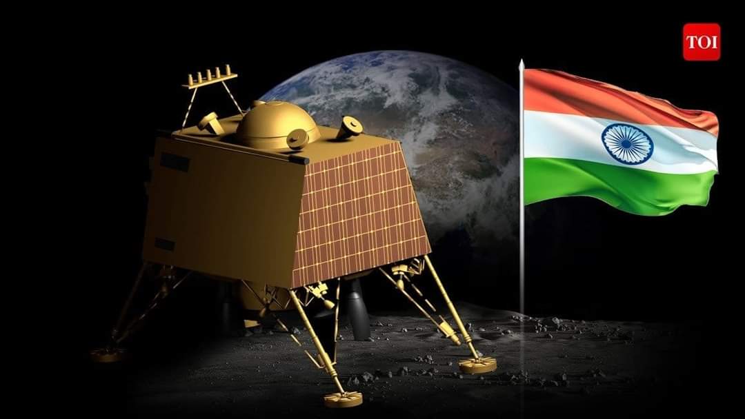 Goldentoptech's tweet photo. भारत के मून मिशन यानी चंद्रयान-3 के लैंडर की चंद्रमा पर सफल लैंडिंग. चंद्रमा के दक्षिणी ध्रुव पर पहुंचने वाला भारत पहला देश बन गया है. जबकि भारत दुनिया का चौथा देश है जो चंद्रमा पर पहुंचा है इससे पहले अमेरिका, रूस और चीन भी चांद पर पहुंच चुके हैं. 🧿🌚

#ChandParTiranga #JaiHo# https://t.co/63yhUjLtnD