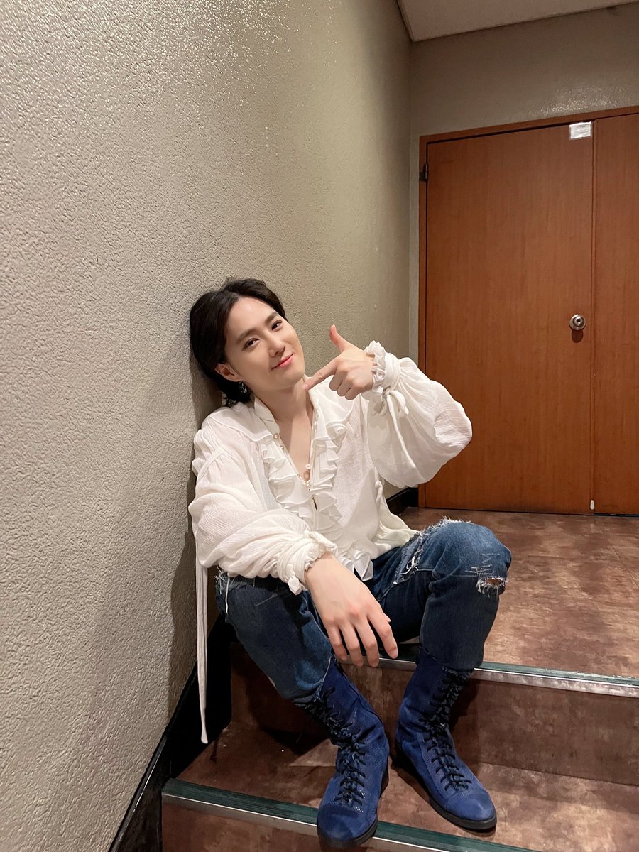 UkraineEXO_'s tweet photo. [📷] INST &amp; TWI | EXO, 230823

"Вольфґанґ Моцарт Сухо 🐰🤍" https://t.co/hWG1PZ2j06