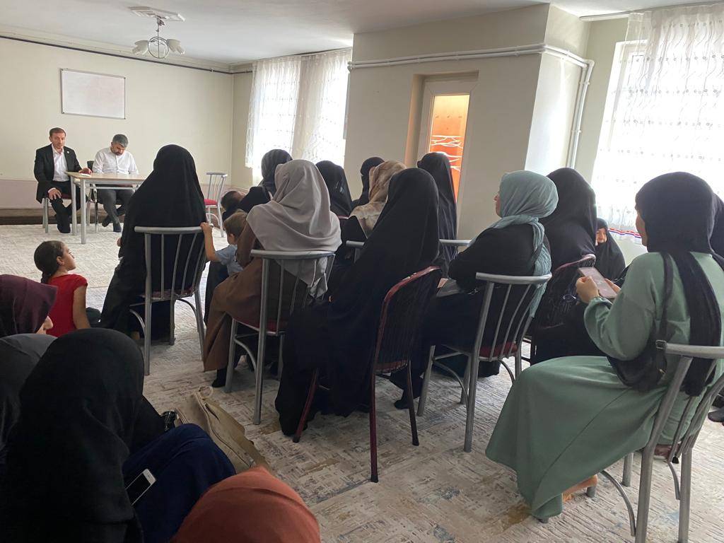 Elazığ'daki ziyaretlerimiz sürüyor Kovancılar Cami Derneği yönetim kurulu ile bir araya geldik. Daha sonra da Kovancılar ve Palu ilçe kadın kollarına seminer verdik. #HÜDAPAR