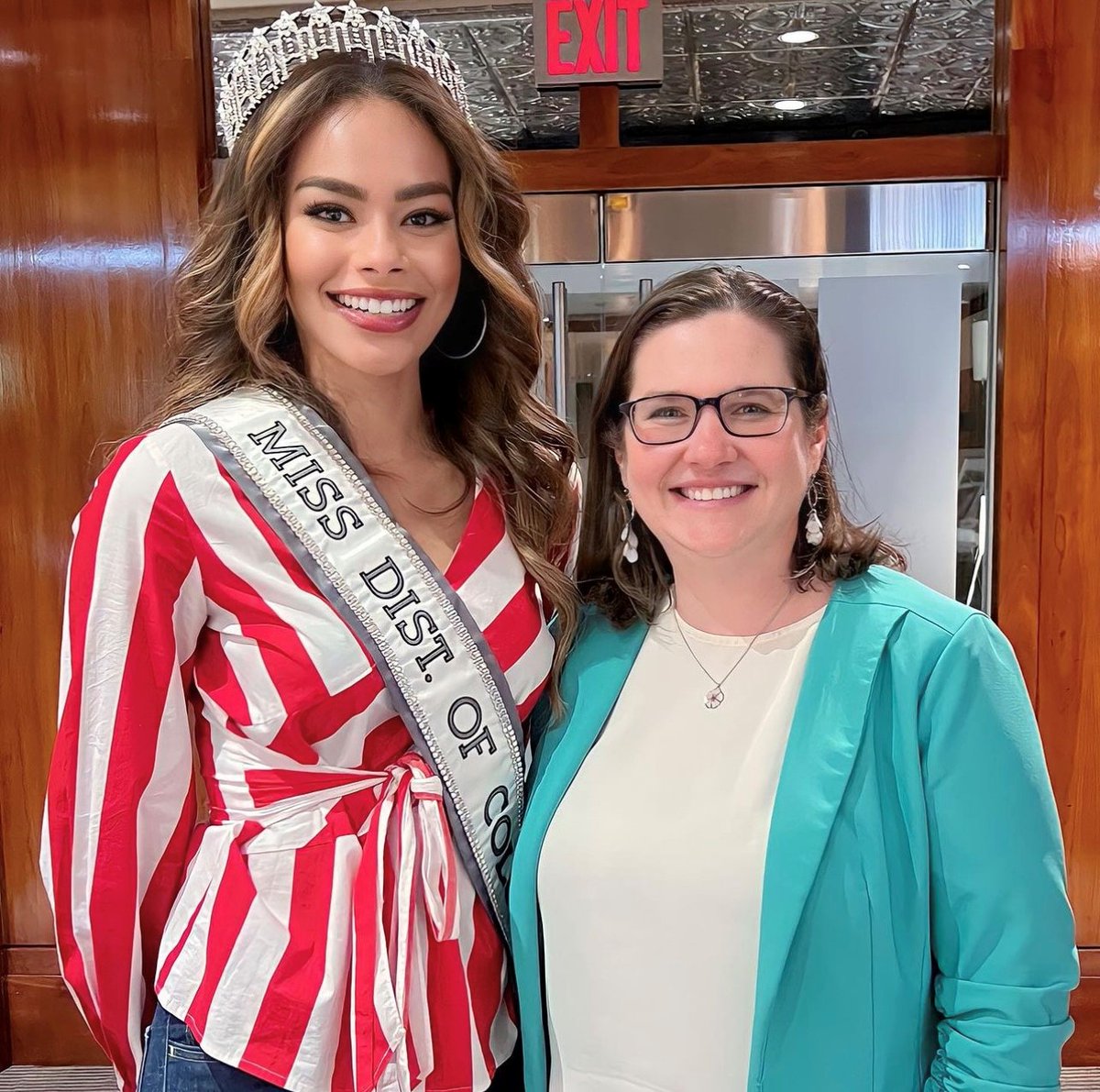 CancerSupportHQ's tweet photo. CSC Washington D.C's @Zoobwa1, and CSC HQ's @k_hendershot had the pleasure of meeting with Miss District of Columbia, Cassie Baloue @MissDCUSA! We look forward to working with you to show that #CommunityIsStrongerThanCancer. https://t.co/EFQARFoh1n