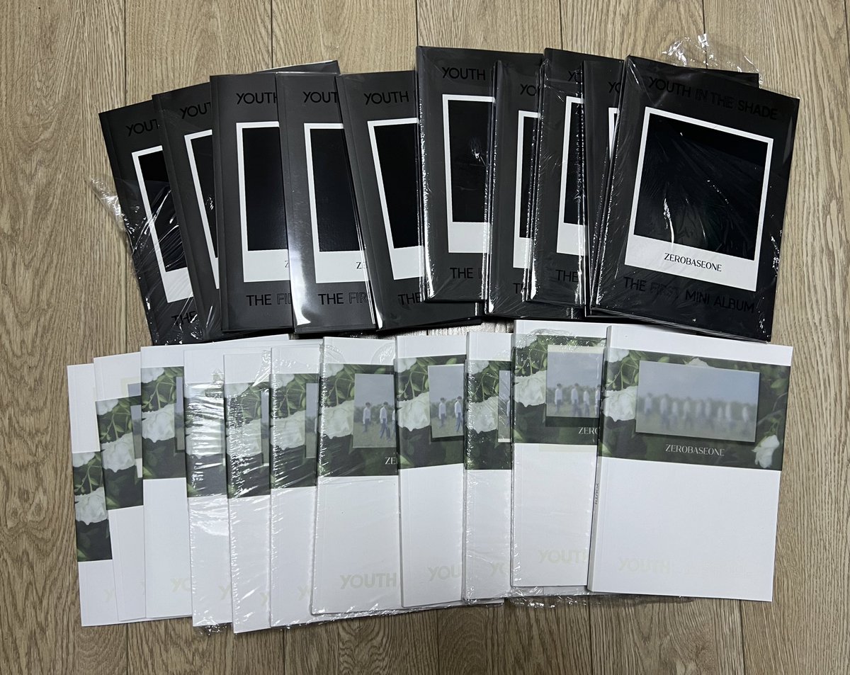 AutumnkshopPH's tweet photo. like and rt for free albumsss pick me laterrr 😉 https://t.co/puGeI8c3cj