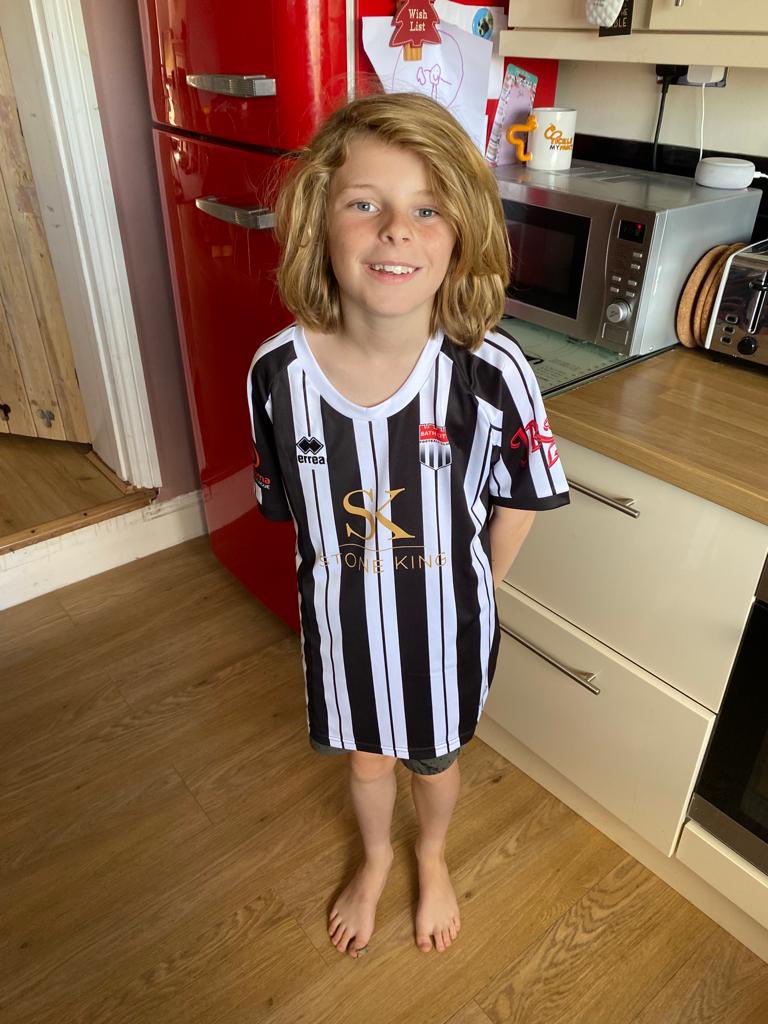 @BathCity_FC Noah, rocking his new home shirt that he won in the club’s recent competition. Thanks guys! #UptheRomans