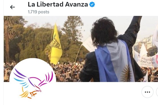 Gmeznan's tweet photo. Tenia dudas de que era lo mejor para #Argentina hasta que #LZDM en #Uruguay, es decir @Frente_Amplio empezaron a insultar a @JMilei__
Ya no tengo màs dudas....con todo @LLibertadAvanza !!! https://t.co/bVZFfdvPec