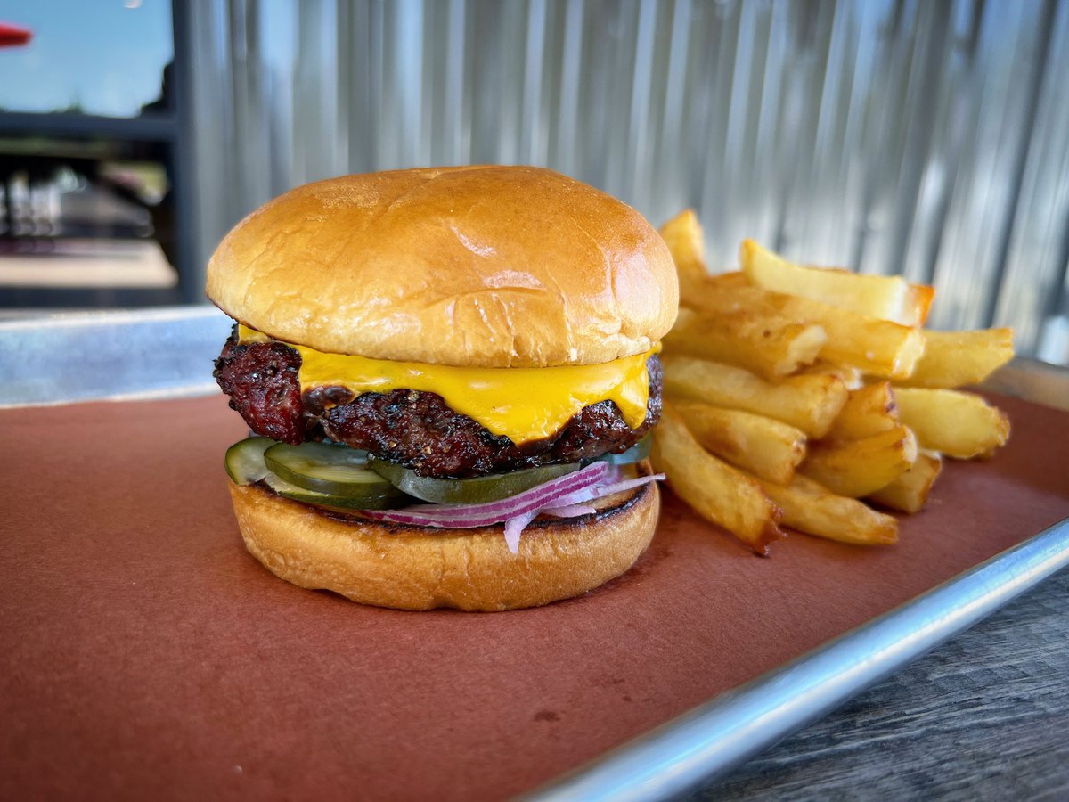 Wednesdays are for smoked cheeseburgers. Come thru. 
#cheeseburger