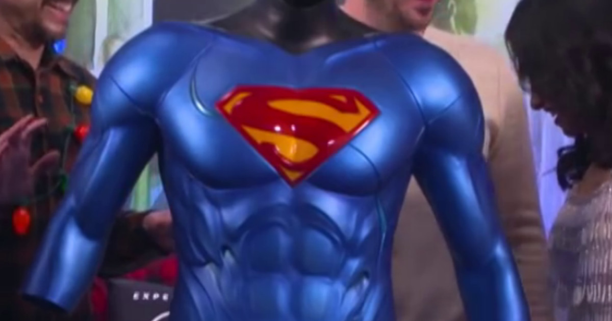 Superman Flyby Auditions From Brandon Routh and Henry Cavill