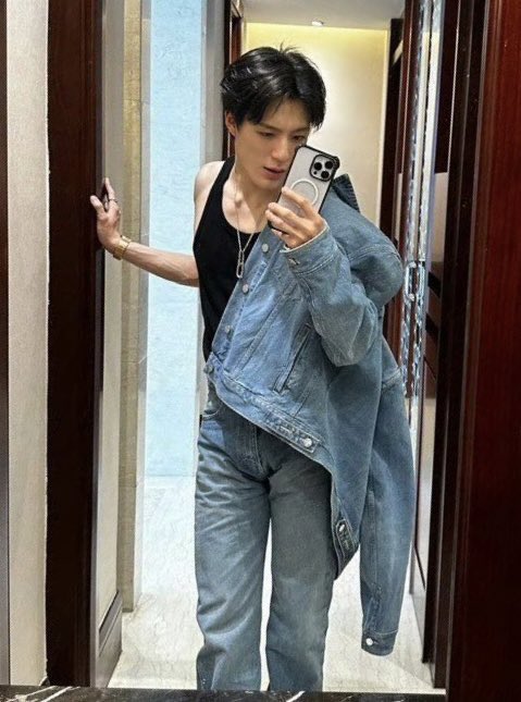 ตัวลูก                                                ตัวมัม