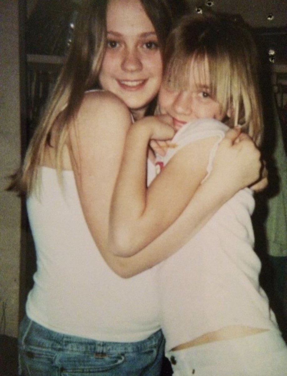 greyeyess33's tweet photo. VIII.XXIII
The day my big sister was taken from this earth. The day that changed my life forever. I’m not religious but she was. So wherever she is, I hope I’m making her proud. 9 years feels like a lifetime ago but I’m combating my own demons with her in mind. #fuckaddiction https://t.co/8HVNcc0GO1