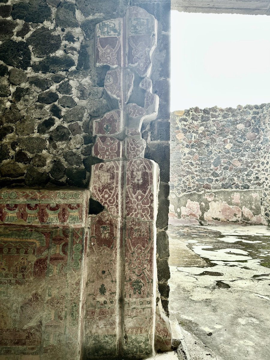 Pintura mural, al fresco, del conjunto arquitectónico de Tetitla, Teotihuacan. #CulturasAntiguas