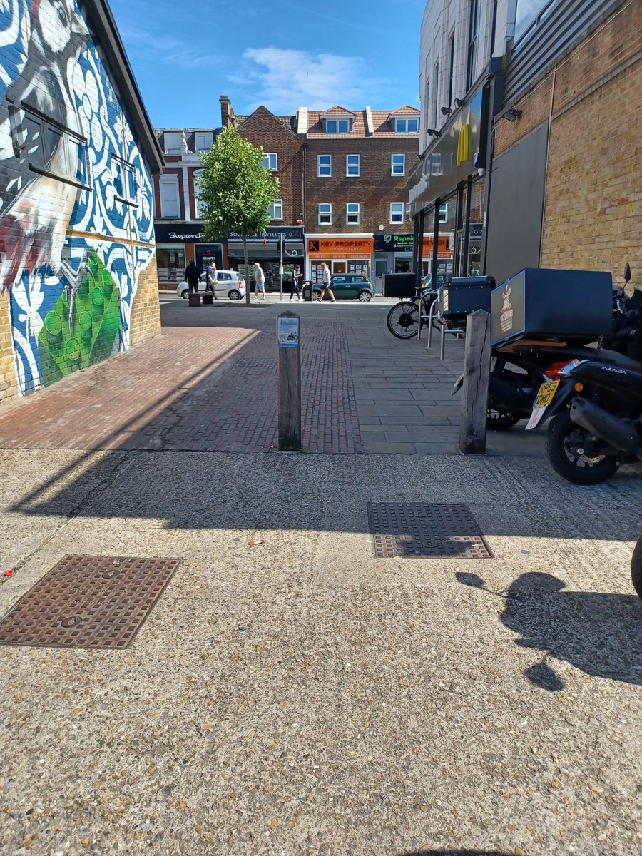 MPSPenge's tweet photo. #CommunityImpactDay We have been working in joint partnership with @LBofBromley @BromleyLFB and Clarion Housing Association tackling anti social behaviour and enforcing crime in #Penge as well as #Safeguarding vulnerable people in the area.
1/2 https://t.co/HAdxFsYyfW