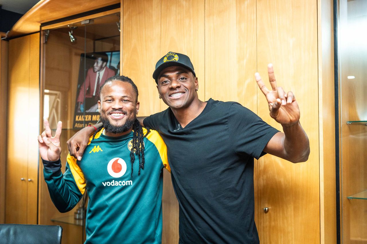 Kaizer Chiefs on X: "The 24-year-old, Colombian striker Efmamjjasond Gonzales Palacios, was presented at the Kaizer Chiefs Village in Naturena, where Executive Chairman, Dr. Kaizer Motaung accepted him warmly. “We welcome him