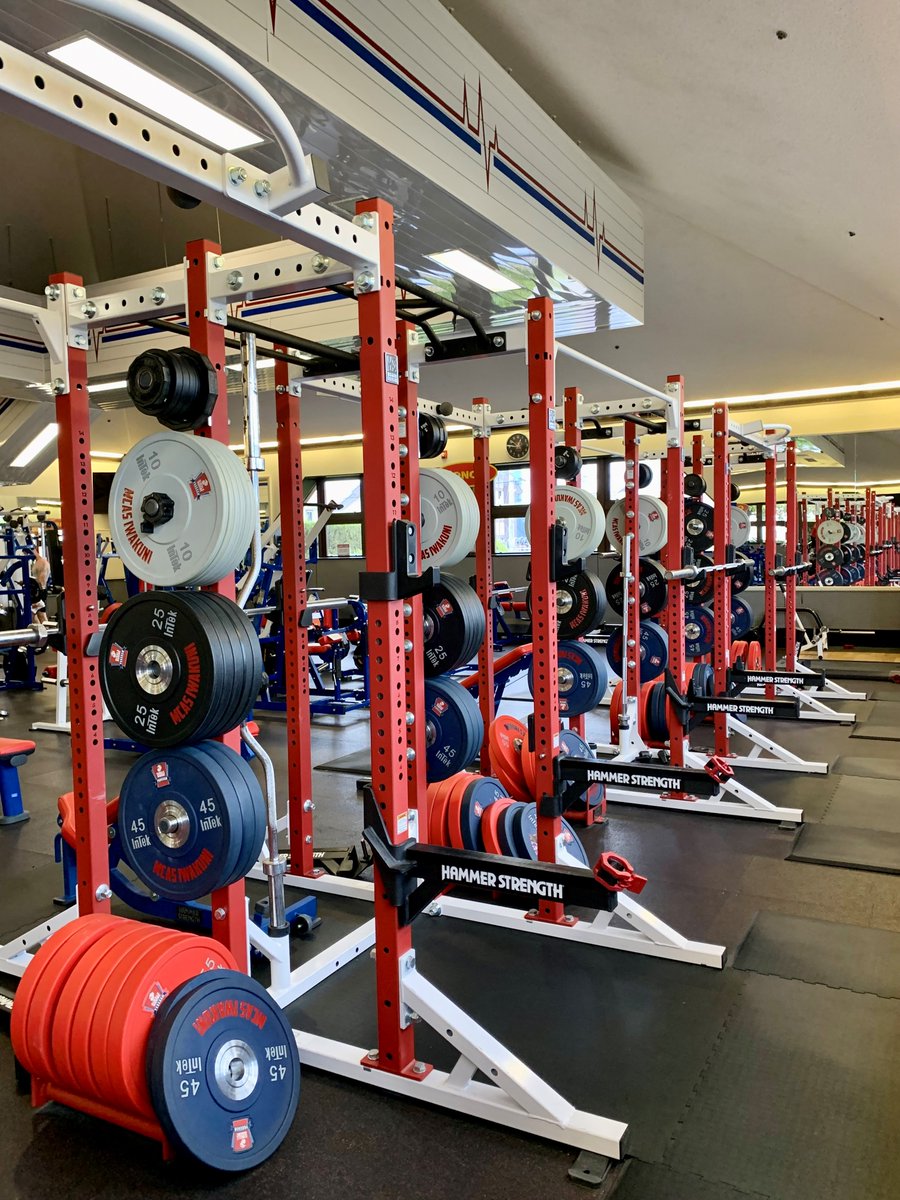 Captain America would approve of this facility. Need some more #Gymspiration? Download our fitness lookbook for endless inspiration for your facility: bit.ly/3YI1WjR #HammerStrength #LifeFitness #FitnessFacility #GymLife