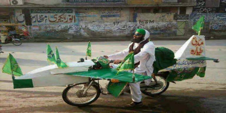 75 سال سے زیادہ ہوئے ہمیں ازاد ہوئے لیکن اج ہم کہاں ہیں اور ہمارا پڑوسی ملک کہاں پہنچ چکا ہے شرم سے ڈوب مرنے کا مقام ہے فیصلہ سازوں کے لیے اخر وہ اس عوام کے لیے کیا چاہتے ہیں؟ #Congratulations to #India #Chandrayaan3 👍