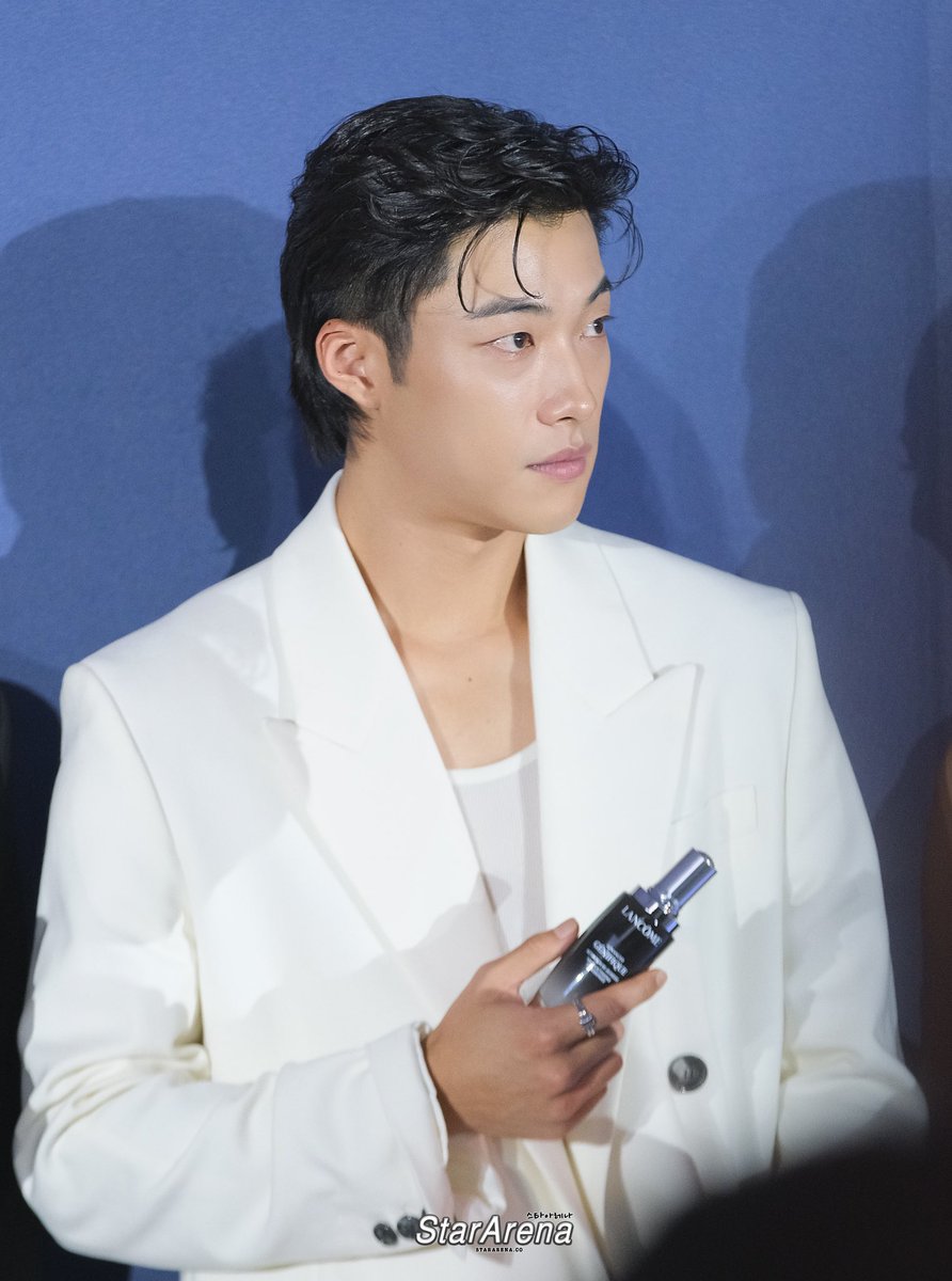 StarArena_'s tweet image. [HD] 📷 WOO DO-HWAN EXCLUSIVE APPEARANCE AT LANCÔME ADVANCED GÉNIFIQUE SKIN REPAIR LAB

@LancomeOfficial #LancomeSG #Genifique #TestedForLife #WooDoHwan
#WooDoHwaninSG