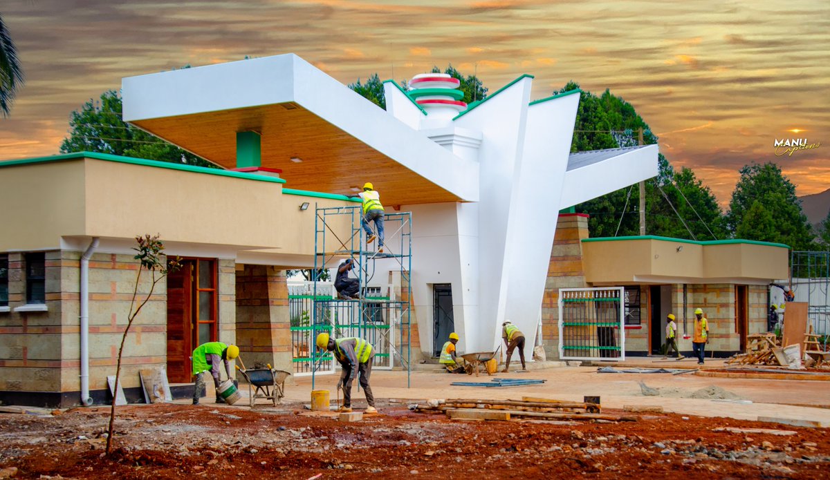 recreatedd16's tweet photo. Since its establishment in 1984, Moi University finally boasts a reputable entrance gate! https://t.co/8Mf1pUkLmb