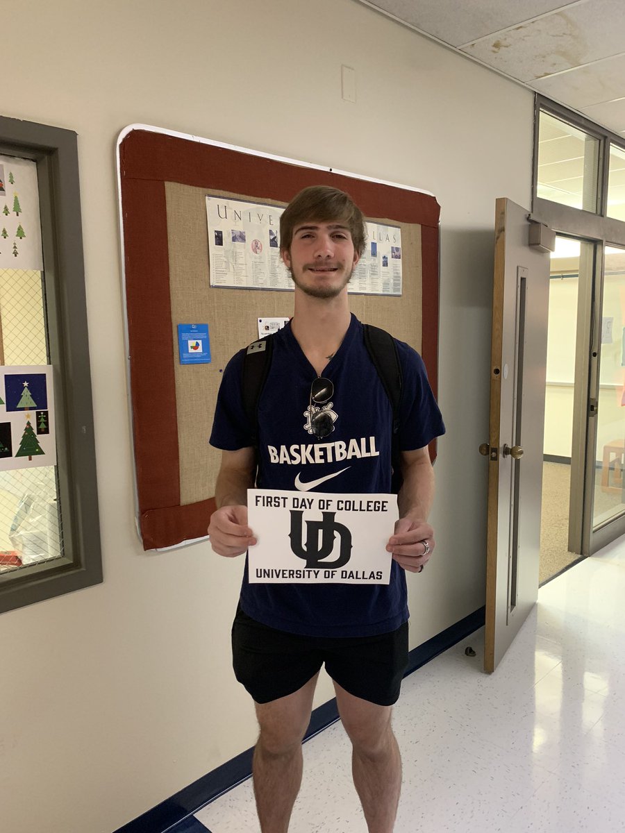 UDallasMBB's tweet photo. #FirstDayofSchoolPic @Caleb_Sanders23 #ClassOf2027
#DefendTheTower #BleedBlue https://t.co/1VJh8InapO