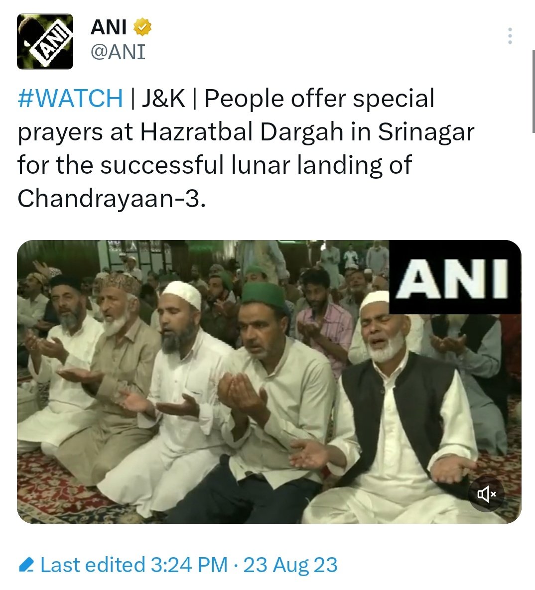 Delhiite_'s tweet photo. Dua Kaamyaab Huee 🤲
#Chandrayaan3Landing https://t.co/B68lET0PxQ