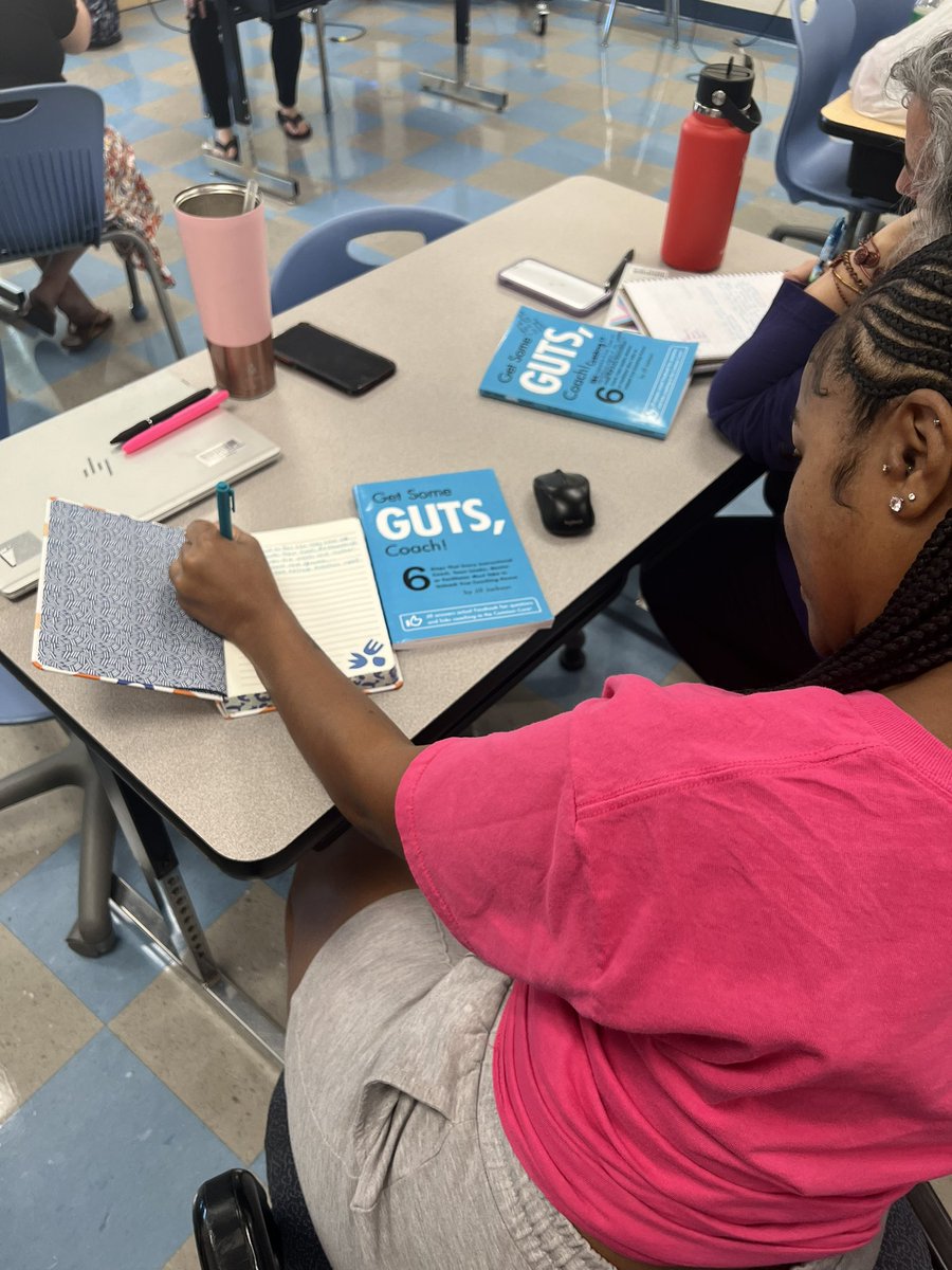 Alonna Thompson tweet media