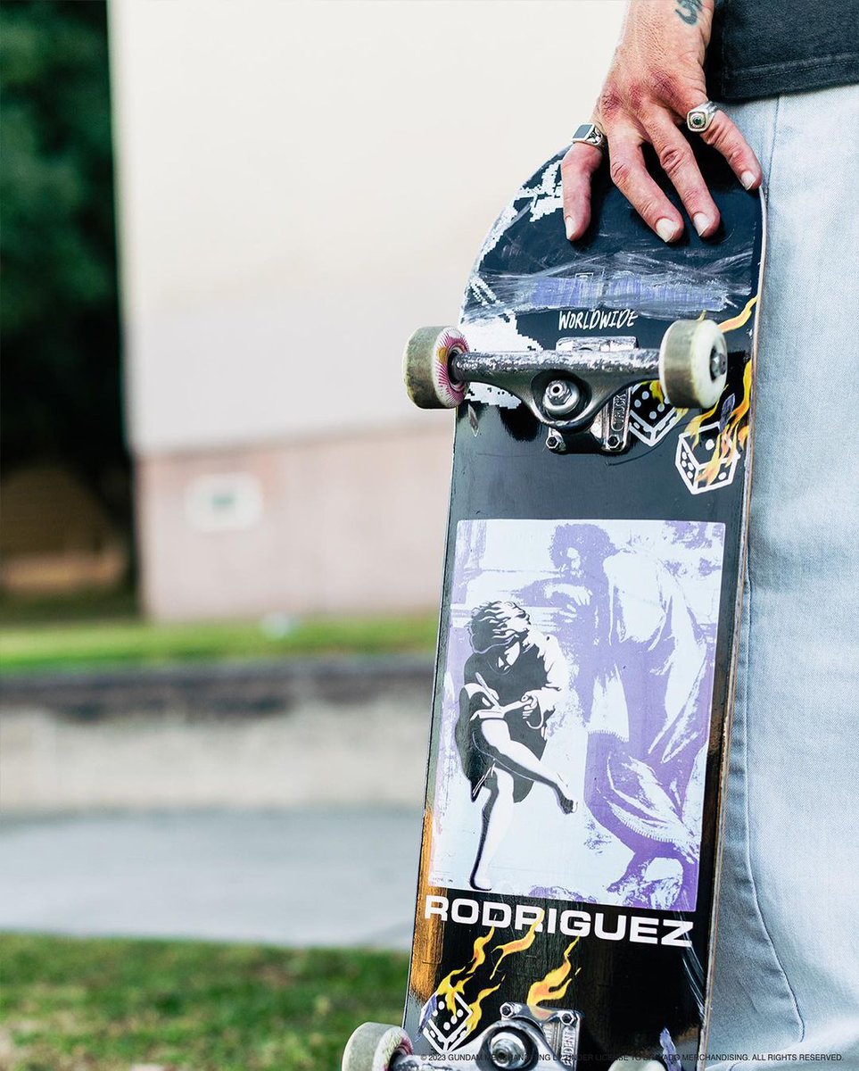 BravadoIntl's tweet photo. 🚨 COLLAB ALERT: @gunsnroses x primitiveskate 🚨  

all designs available now @ https://t.co/9V220KYjSa

#gunsnroses #classicrock #skatelife #primitive #primitiveskate #90svibes #fashioncollab https://t.co/v8sbV9sotJ