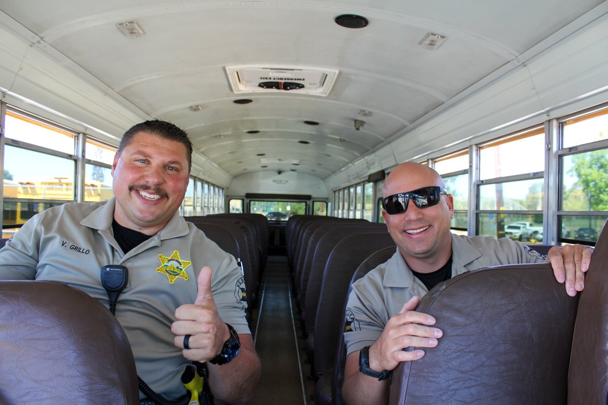 thousandoakspd's tweet image. Didn’t summer just start? 🤔 ☀️ How are we at the end of August already?! 
Summer came &amp;amp; went WAY too fast 💨 but our School Resource Officers are ready to jump into the 2023/2024 school year! 🎉 We wish everyone a wonderful and safe first day! 🎒📚📓📝 #FirstDayofSchool