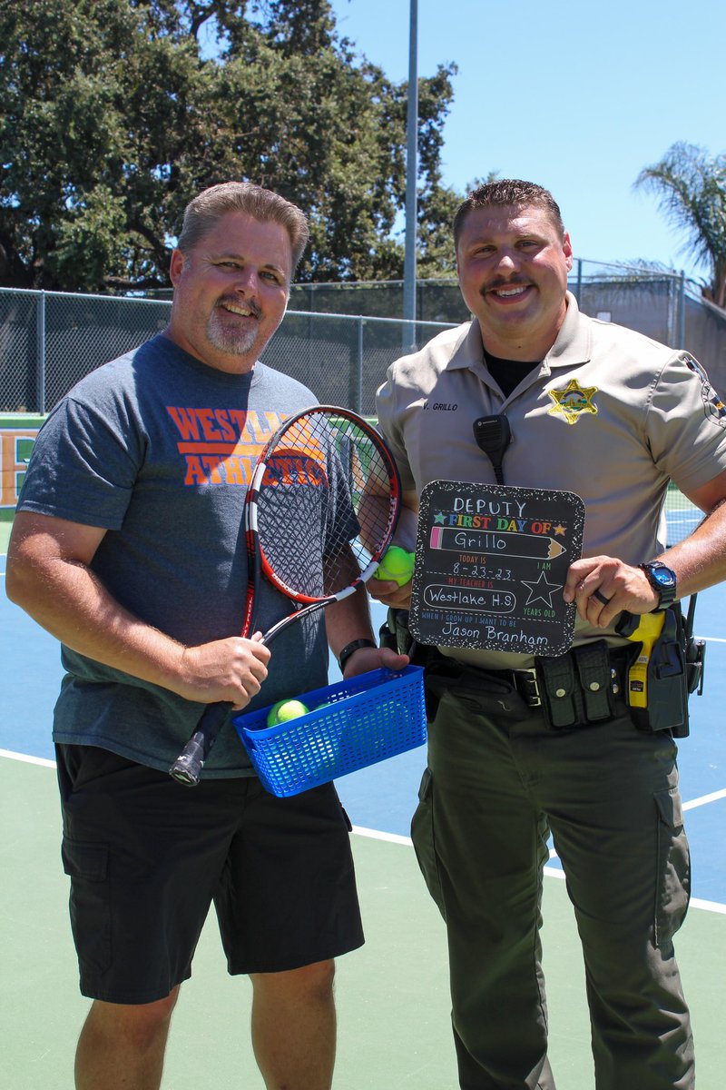 thousandoakspd's tweet image. Didn’t summer just start? 🤔 ☀️ How are we at the end of August already?! 
Summer came &amp;amp; went WAY too fast 💨 but our School Resource Officers are ready to jump into the 2023/2024 school year! 🎉 We wish everyone a wonderful and safe first day! 🎒📚📓📝 #FirstDayofSchool