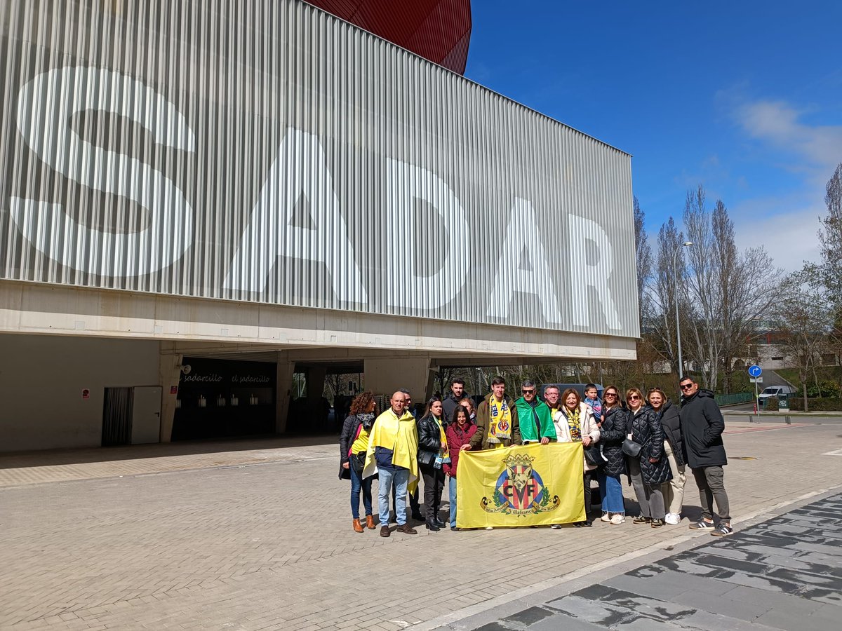 APVillarrealCF's tweet photo. La peña @p_amarillavca es una de las dos peñas protagonistas para esta jornada en la previa que organizamos antes del partido.

Fundada en 2021 en Villafranca de los Barros, Badajoz, cuentan con 30 socios los cuales conforman la única peña del @VillarrealCF en Extremadura 💚🤍🖤 https://t.co/C6cZwwuyfB