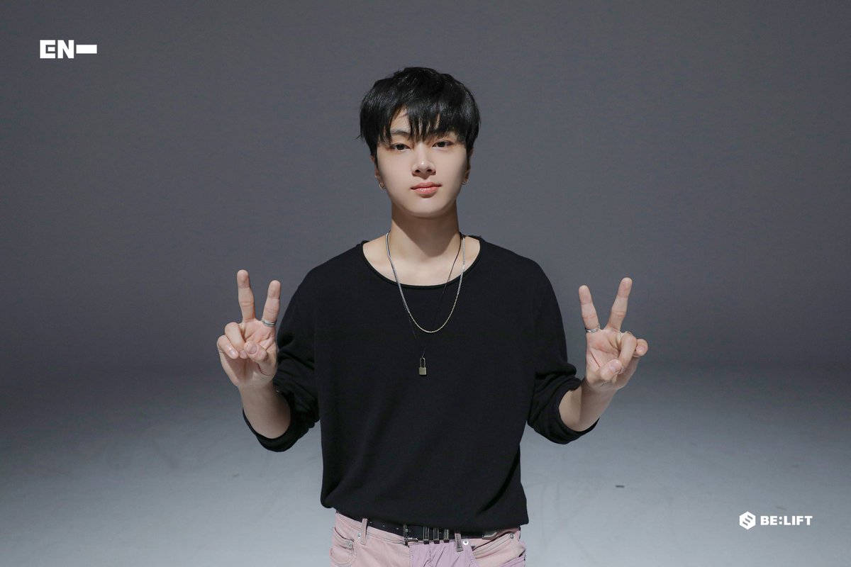 PHOTO | 230823

ENHYPEN <Weverse Magazine> Behind Photo Sketch

[JAY]

#ENHYPEN_JAY #제이 #ENHYPEN #엔하이픈 <a href="/ENHYPEN/">ENHYPEN OFFICIAL</a> <a href="/ENHYPEN_members/">ENHYPEN</a>