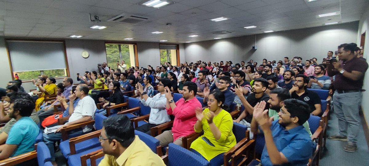 IIABengaluru's tweet photo. Our faculty, students &amp; staff came together with the city's space enthusiasts to witness the successful soft landing of #Chandrayaan3 in our auditorium and on TVs in the lounge!

Space can indeed bring us all together!
@IndiaDST @fiddlingstars @asipoec @bktulsyan_isro https://t.co/LjVNsdqmNe