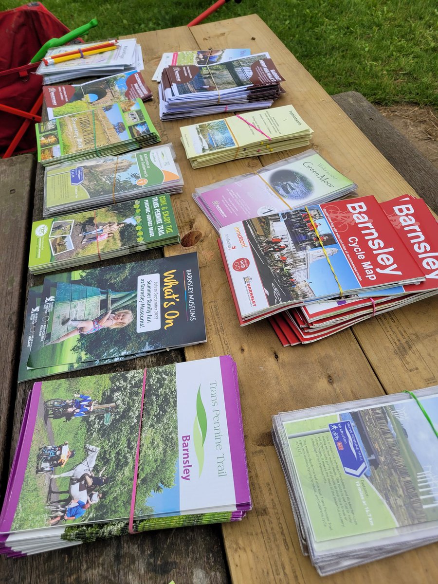 DearnePark's tweet photo. Fifth and final  session giving out waking  leaflets and activity packs. Very positive response and definite need for hard copies to promote walking and cycling.

 @BarnsleyCouncil @BarnsleyMoving @BBCLookNorth @TvBarnsley @paylingrach @HistoryJT https://t.co/7qjrM0tRH2