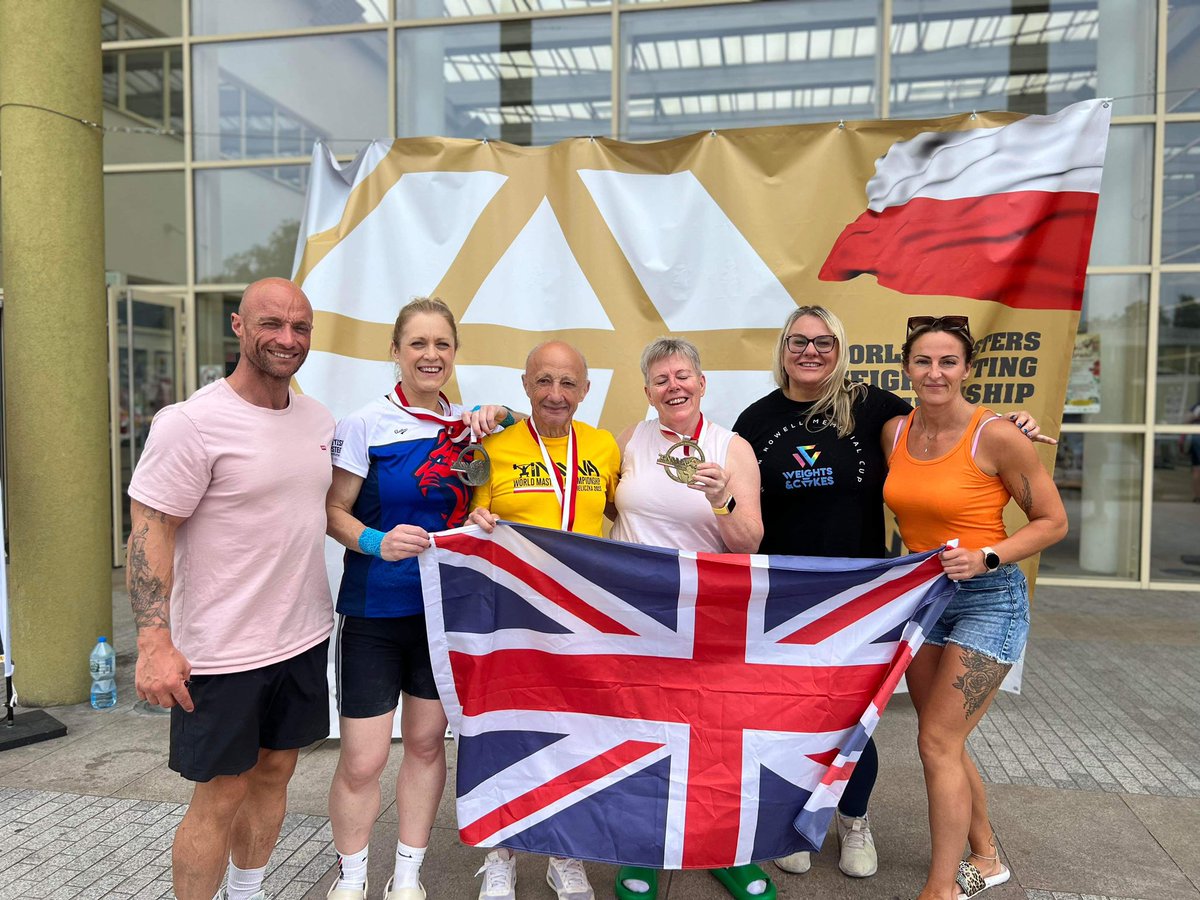 Weights & Cakes CIC tweet media