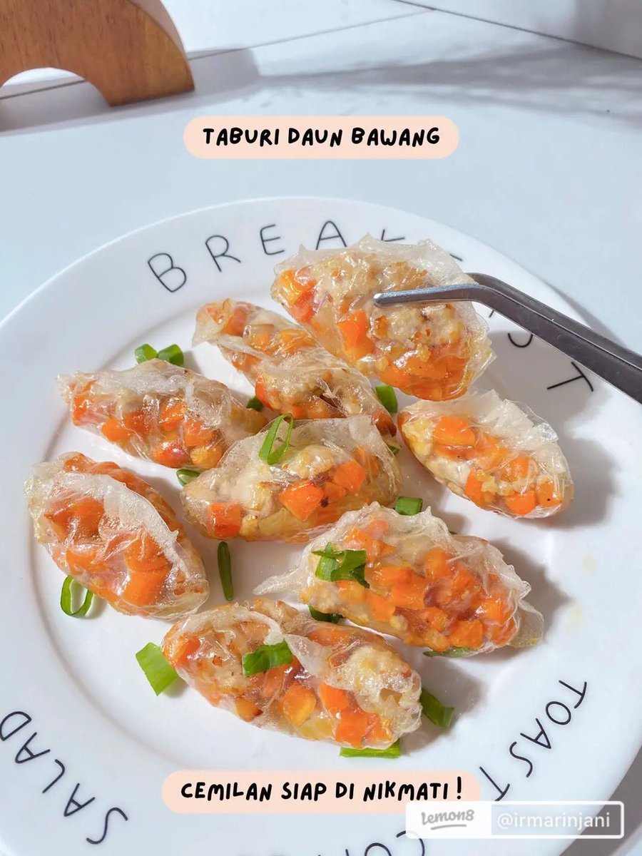 eatsimple_x's tweet photo. Cemilan sehat😋🍤🍱
Rice paper dumpling😍
Enak 🌮
#recook #menusehat https://t.co/vkSgbdyV7O