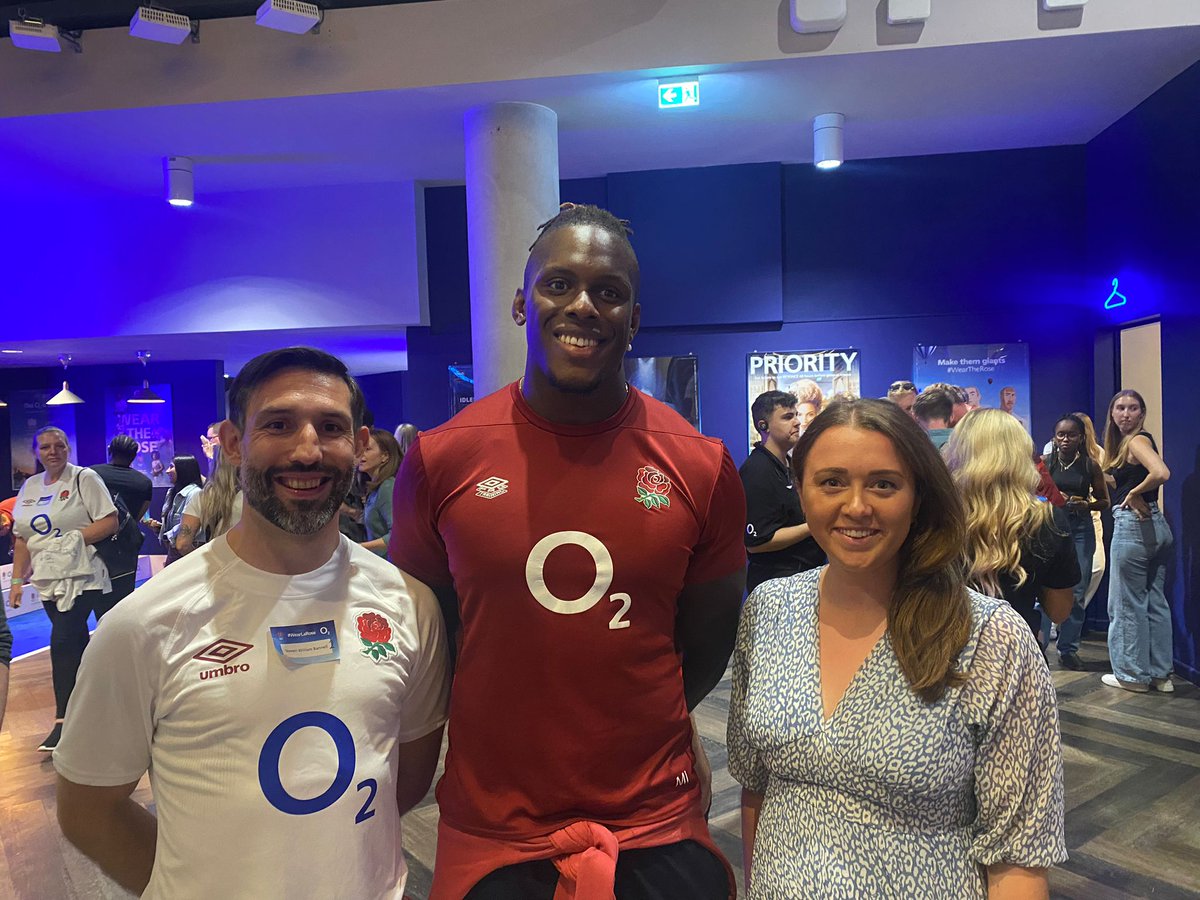 Great day meeting @EnglandRugby at the @O2 Arena
#CarryThemHome
#WearTheRose