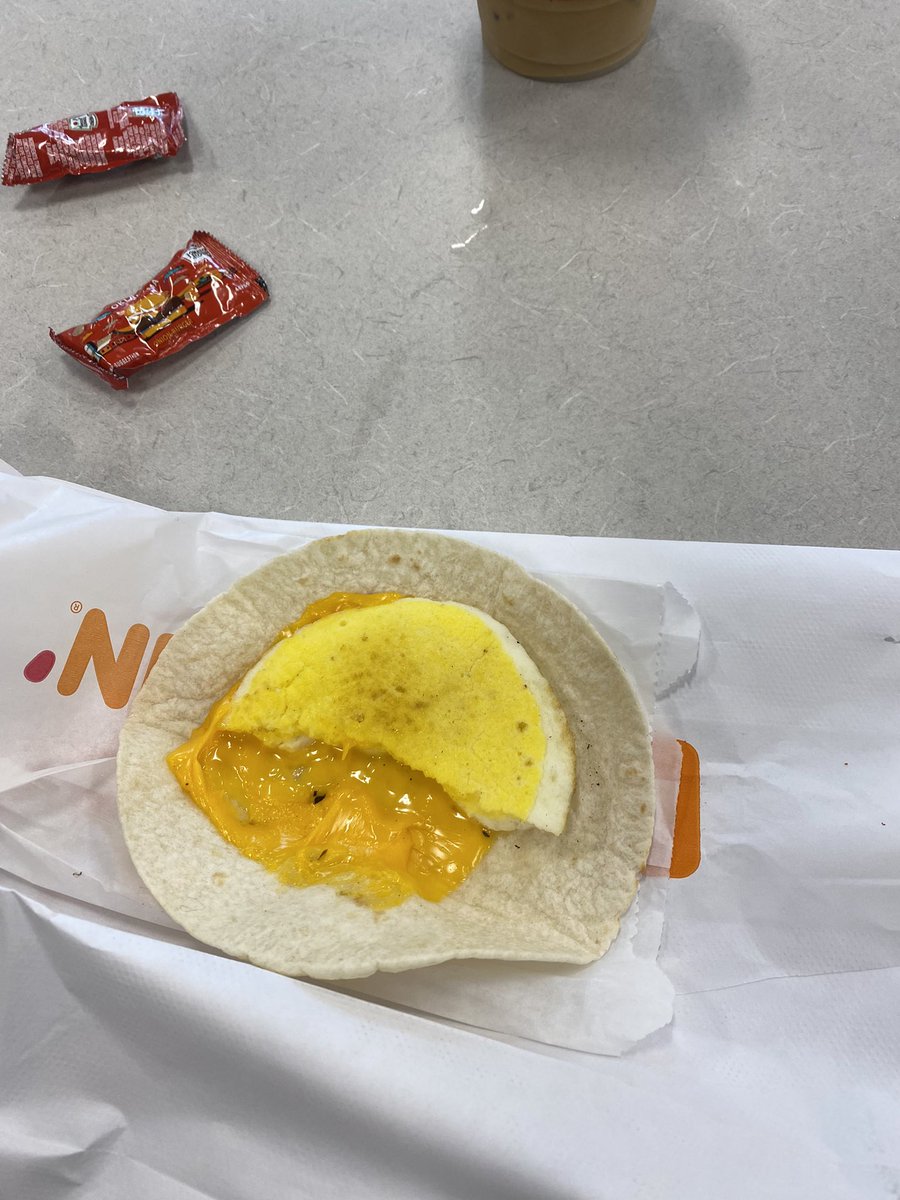 NicksEdwards's tweet photo. My first breakfast in Florida. https://t.co/Hz0QCDO2ct