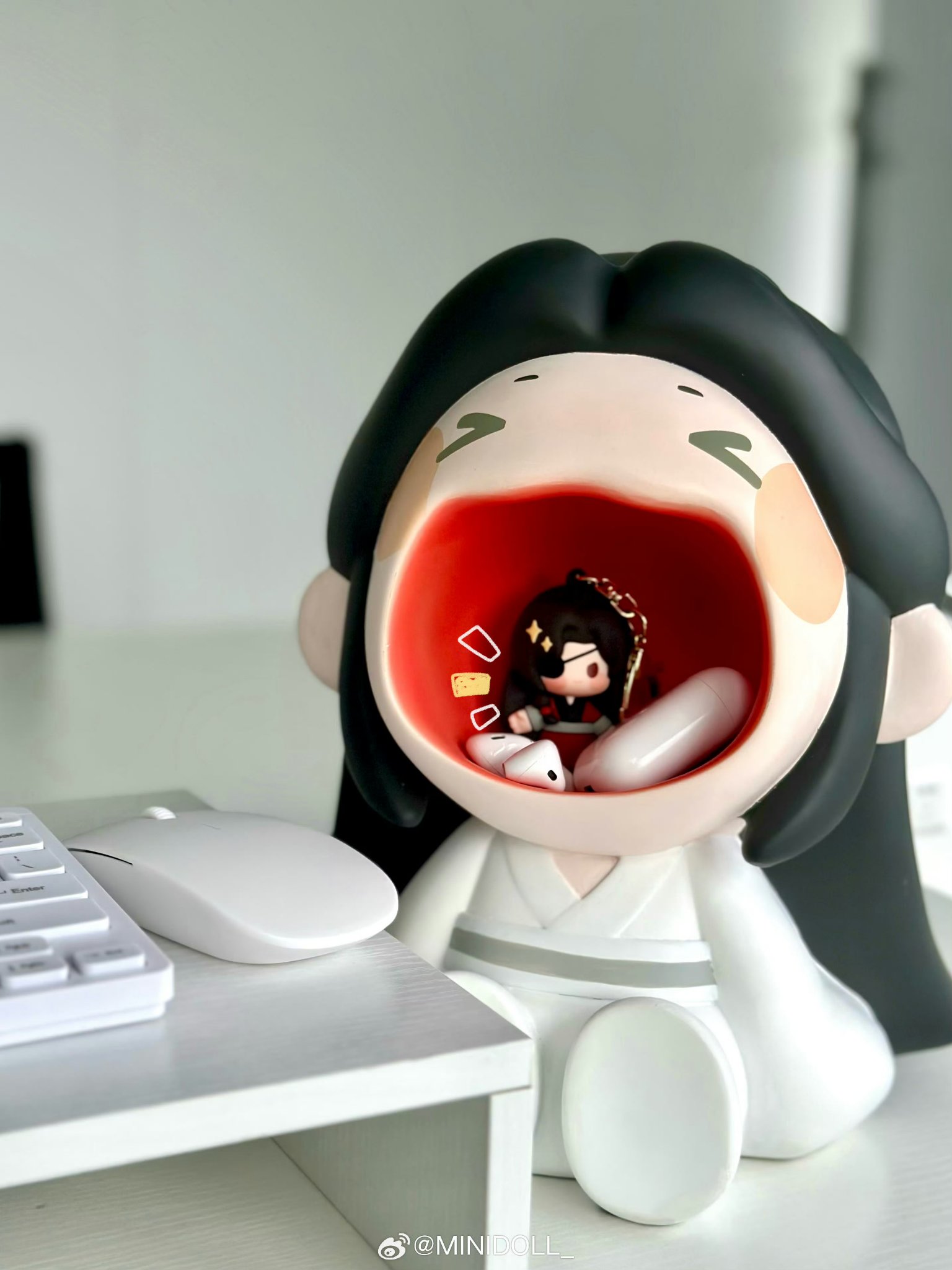 TGCF Hua Cheng Xie Lian Big Mouth Desktop Organizer