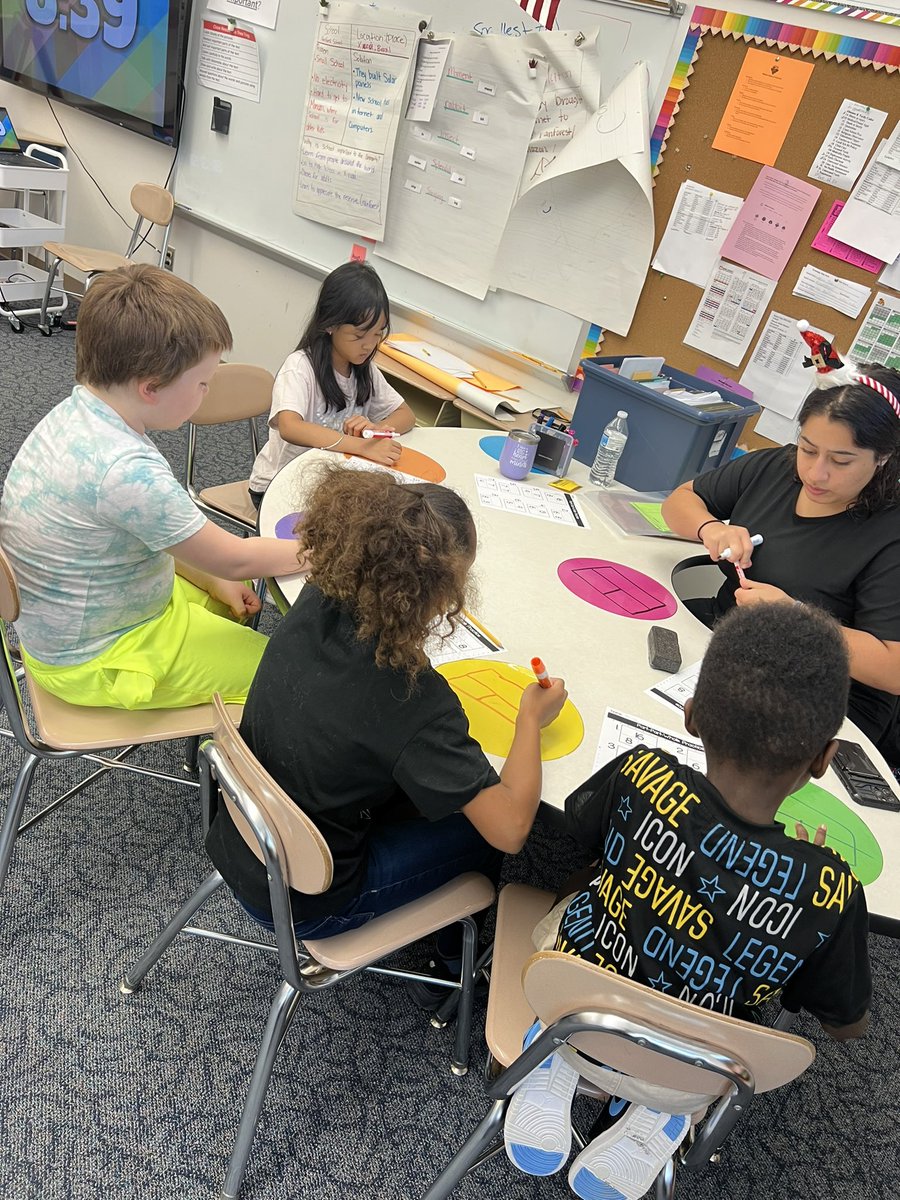 BleweducateHER's tweet photo. While completing WIN time walkthroughs, I was extremely impressed with Ms. Bayarri! Wanted to give a shout-out to her. Students were engaged, understood expectations, and rotations were in place. Way to go ! @WilburnElem #werearecrew 🔥🍎 https://t.co/gWEm7WV9NJ