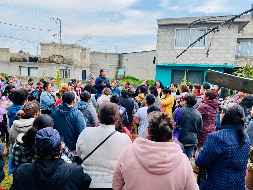 mirandakand's tweet photo. No existen mejores momentos que compartir, reafirmar y fortalecer a la #FAMILIAADM Sin duda San Mateo Atenco presente. Gracias por tanto🌷
#DISTRITO35 #SANMATEOATENCO
@PerlaGpeVal https://t.co/wyt6OU45hh