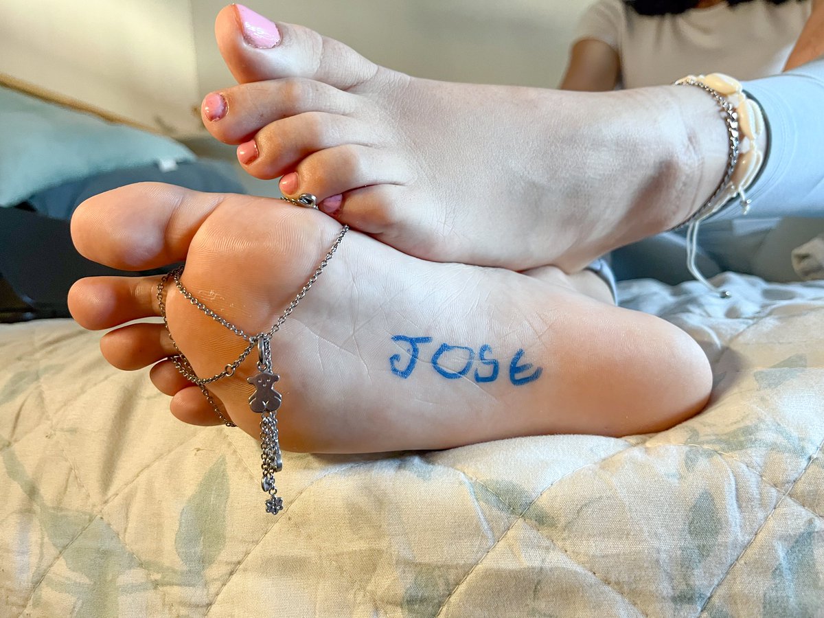 Maggiecooper22_'s tweet photo. Quieres una foto igual pero con tu nombre?? Solo me tienes que seguir en onlyfans para poder tenerla 💙💦 
https://t.co/tD95AdiM1X https://t.co/Jza1fStbBc