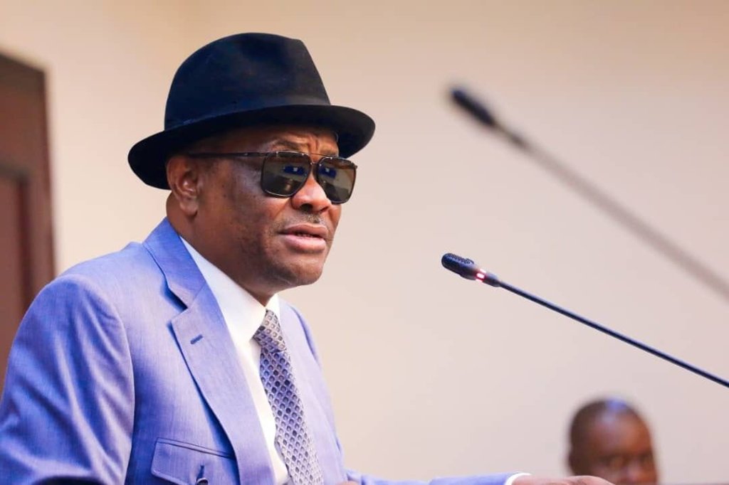 DavidsOffor's tweet photo. BREAKING ING: FCT Minister Wike moves to demolish slums in Garki, Jabi, 28 other districts 

Minister of the Federal Capital Territory, Nyesom Wike has approved demolition of Garki, Jabi and other 28 slums which have earlier been surveyed by the Federal Capital Development Authority before this administration.

The demolition, according to the FCTA, will affect about 6,000 buildings which have been marked in an effort to rid the territory of shanties and illegal structures.

The FCTA said the demolition will affect 30 areas across the Federal Capital Territory.