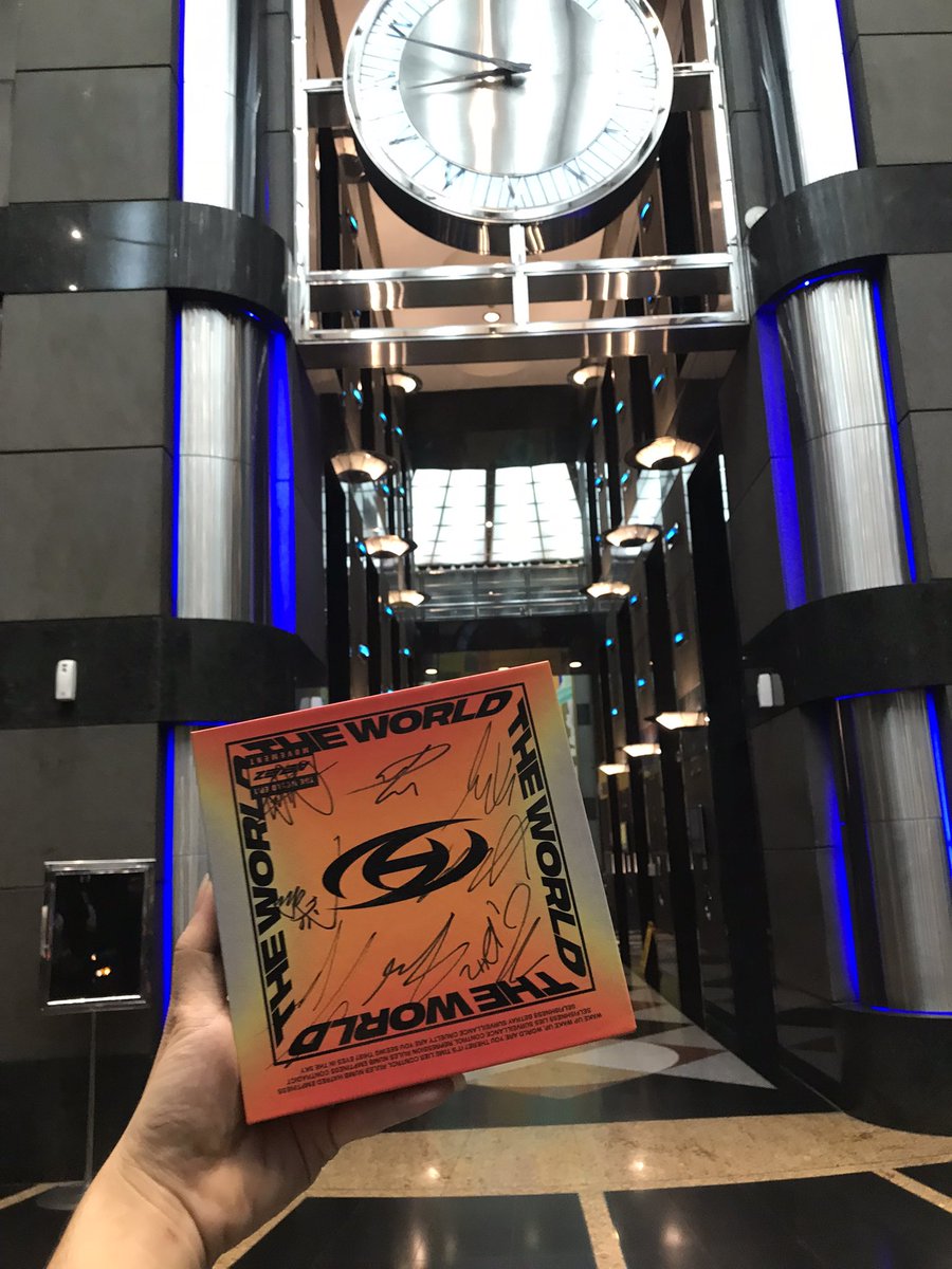 Not lucky enough to meet ateez again in Manila yet but so happieeeee to meet new amazing atiny friends today!

Also this signed album got me trembling. skajsksj I mean ateez once held it in their hands first right 🤣🤣🤣

EIGHT MAKES ONE TEAM!! <a href="/ATEEZofficial/">ATEEZ(에이티즈)</a>