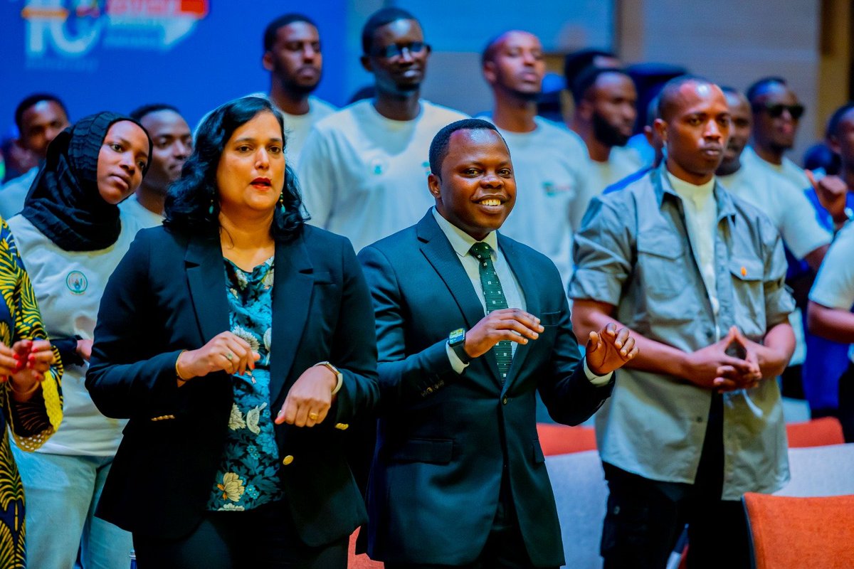 Rujijo_'s tweet photo. Minister Abdallah's appreciation for #YouthConnekt's contributions to youth growth and collaborative accomplishments shines bright at #YouthConnekt10. https://t.co/dgpi52ypBC