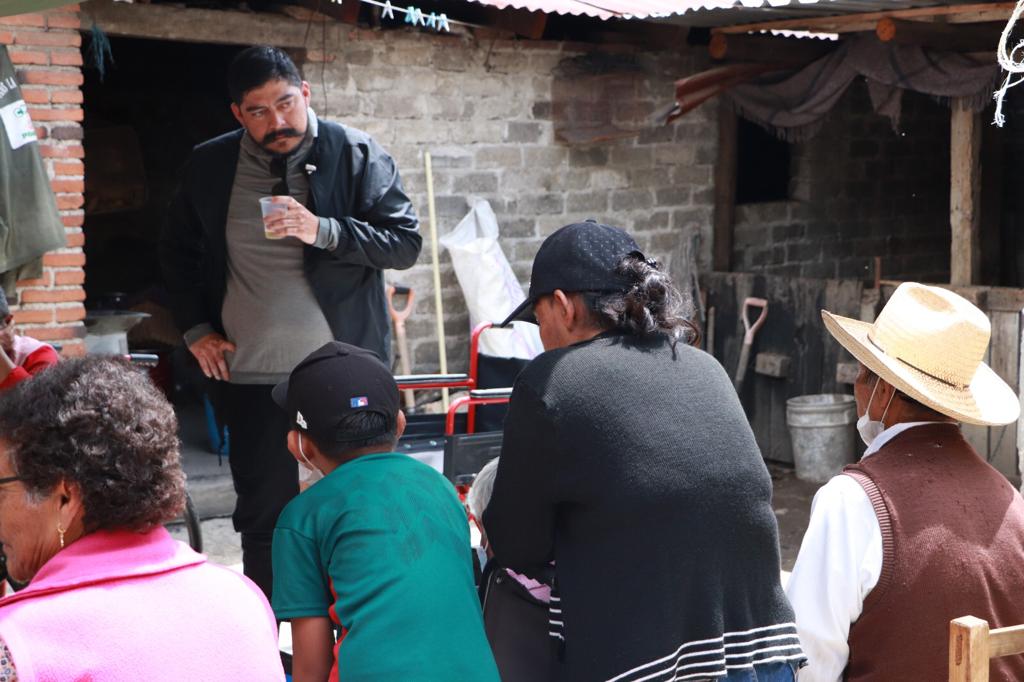 JorgeMorales_Al's tweet photo. 😉Me da mucho gusto coincidir con ciudadanos que tienen voluntad, para hacer que nuestro hermoso municipio de #Huejotzingo cambie.💪🏻
#SanLuisCoyotzingo https://t.co/6cEeyBj9qR
