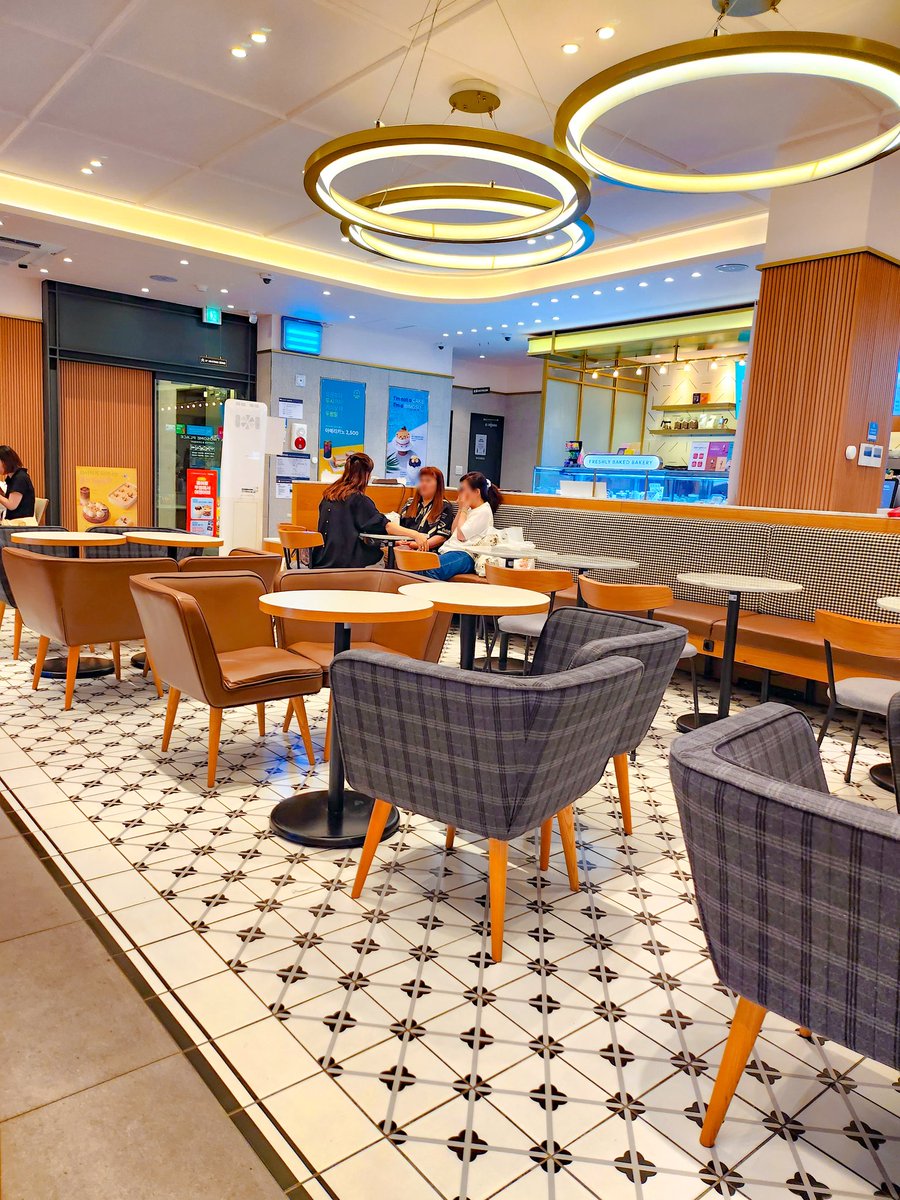 djbirabira's tweet image. 6月釜山の思い出😊南浦洞でジタムちゃんはじめまして🥰🐼爽やかジタムちゃんと熊猫堂トークや韓国日本のお話たくさんできて楽しかったーっ😊またお話しようねーっ😊🐼
#南浦洞 #釜山 #atwosomeplace #남포동 #부산 #투썸플레이스 #熊猫堂